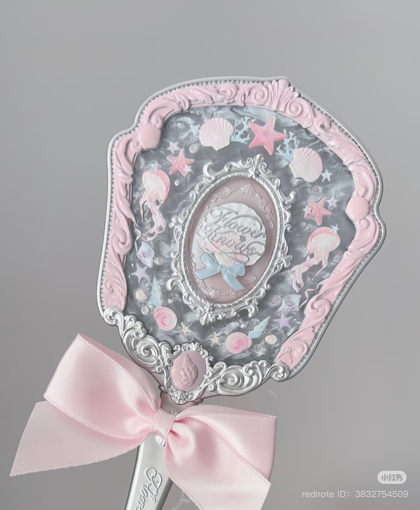 Flowerknows Shell Jewel Mirror