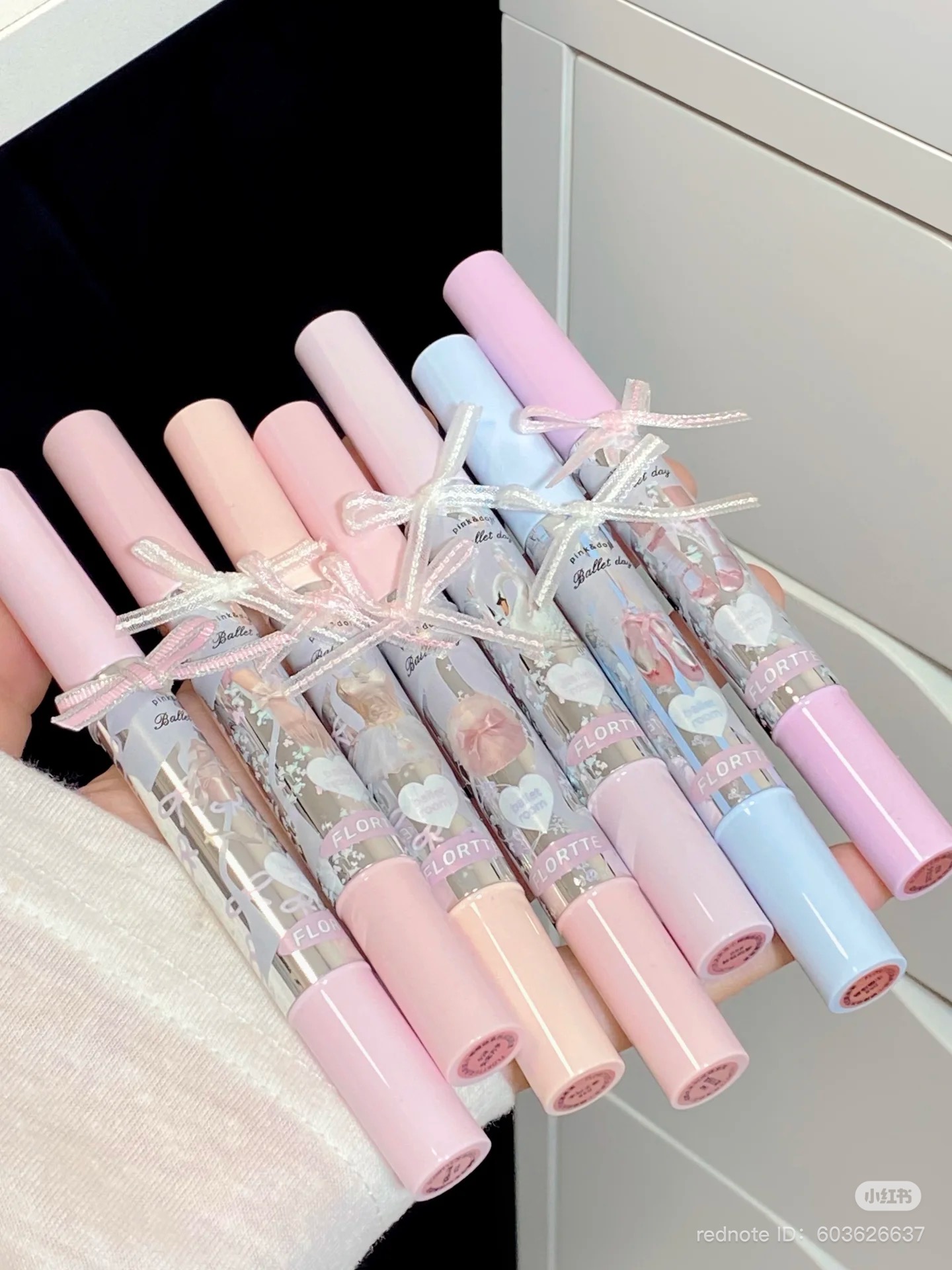 Flortte ballet Day lip Gloss