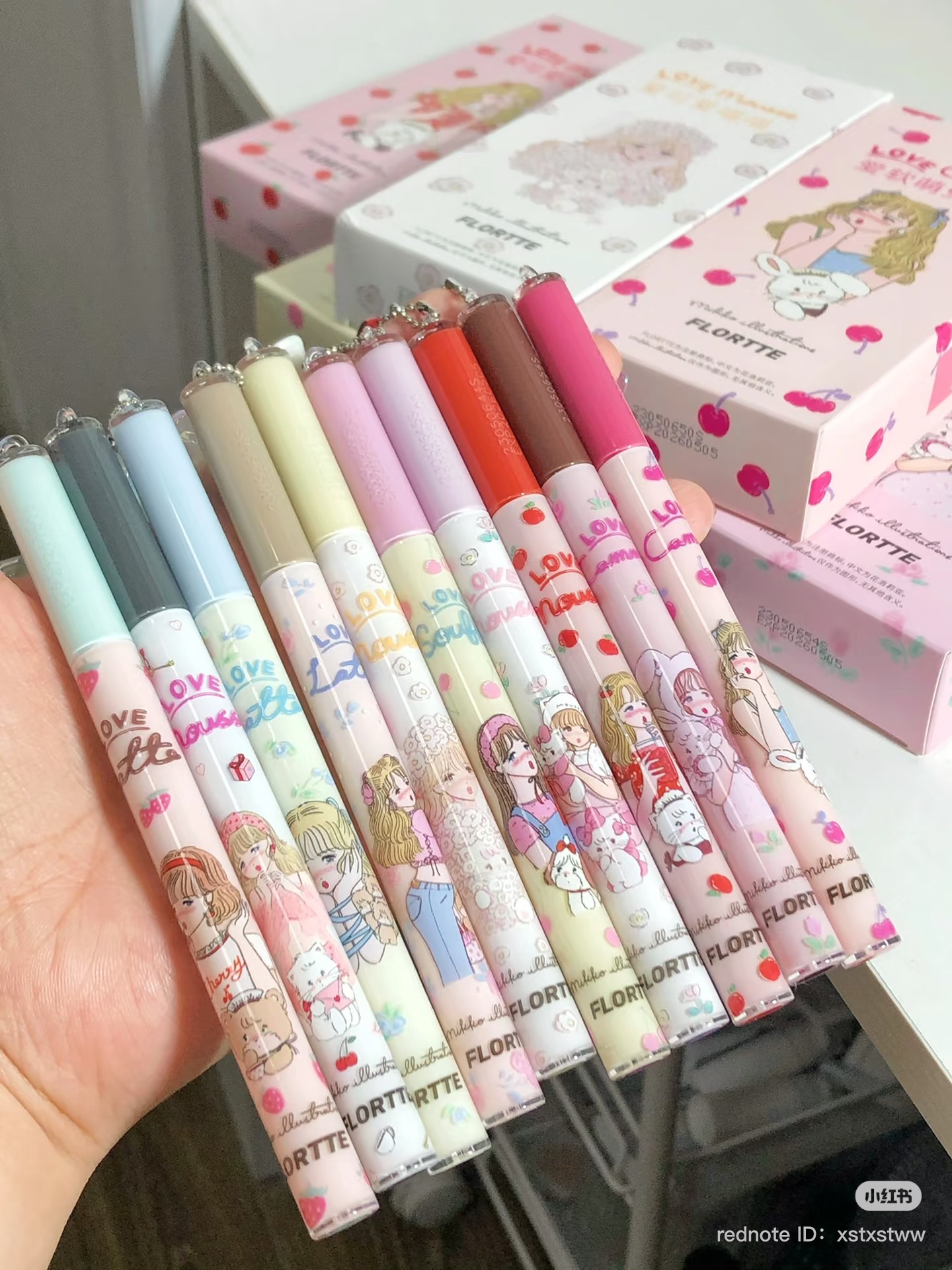 Flortte Mikko Eyeliner