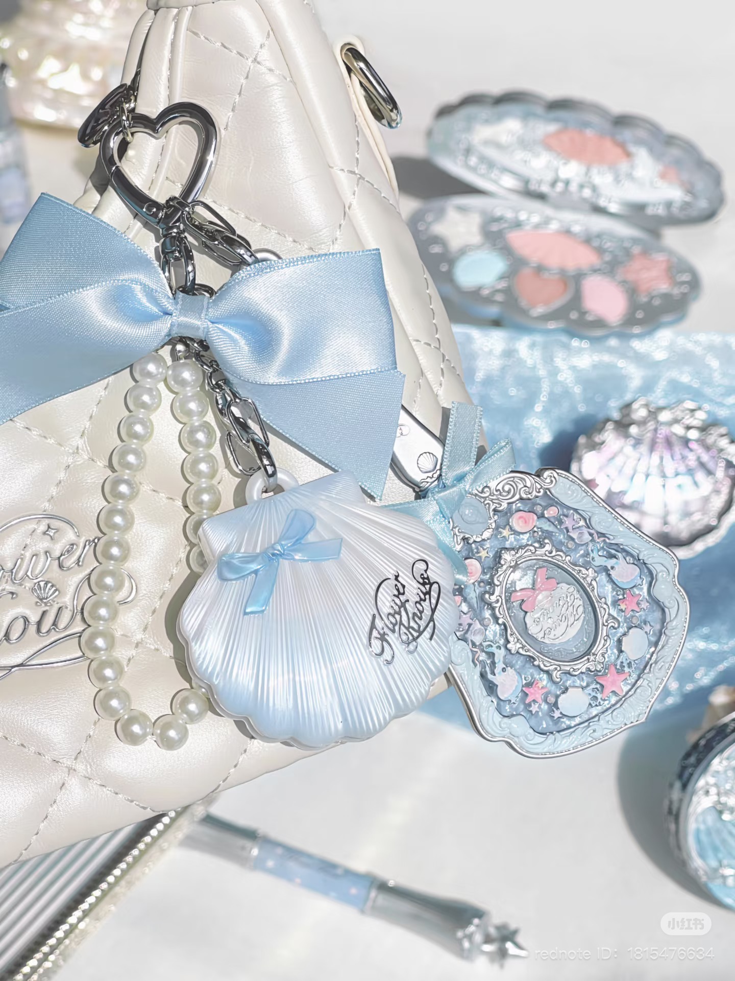 Flowerknows Shell's Jewel keychain